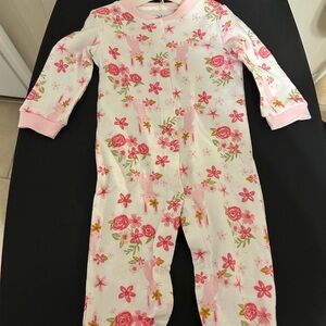 New Chick Peas Pink And Green Floral Footed Sleeper Size 6/9 Months